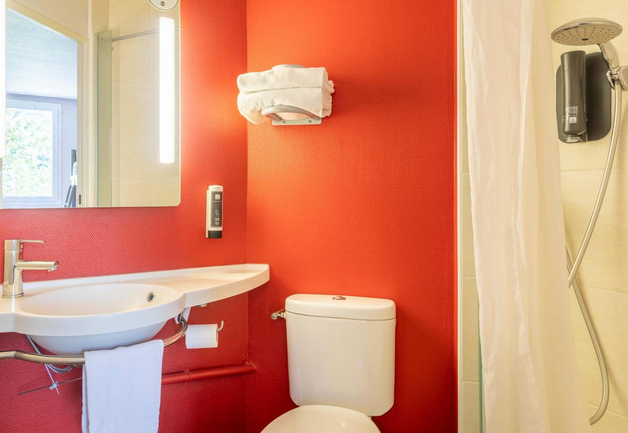 B&B Hotel Toulon 奥利奥斯 外观 照片